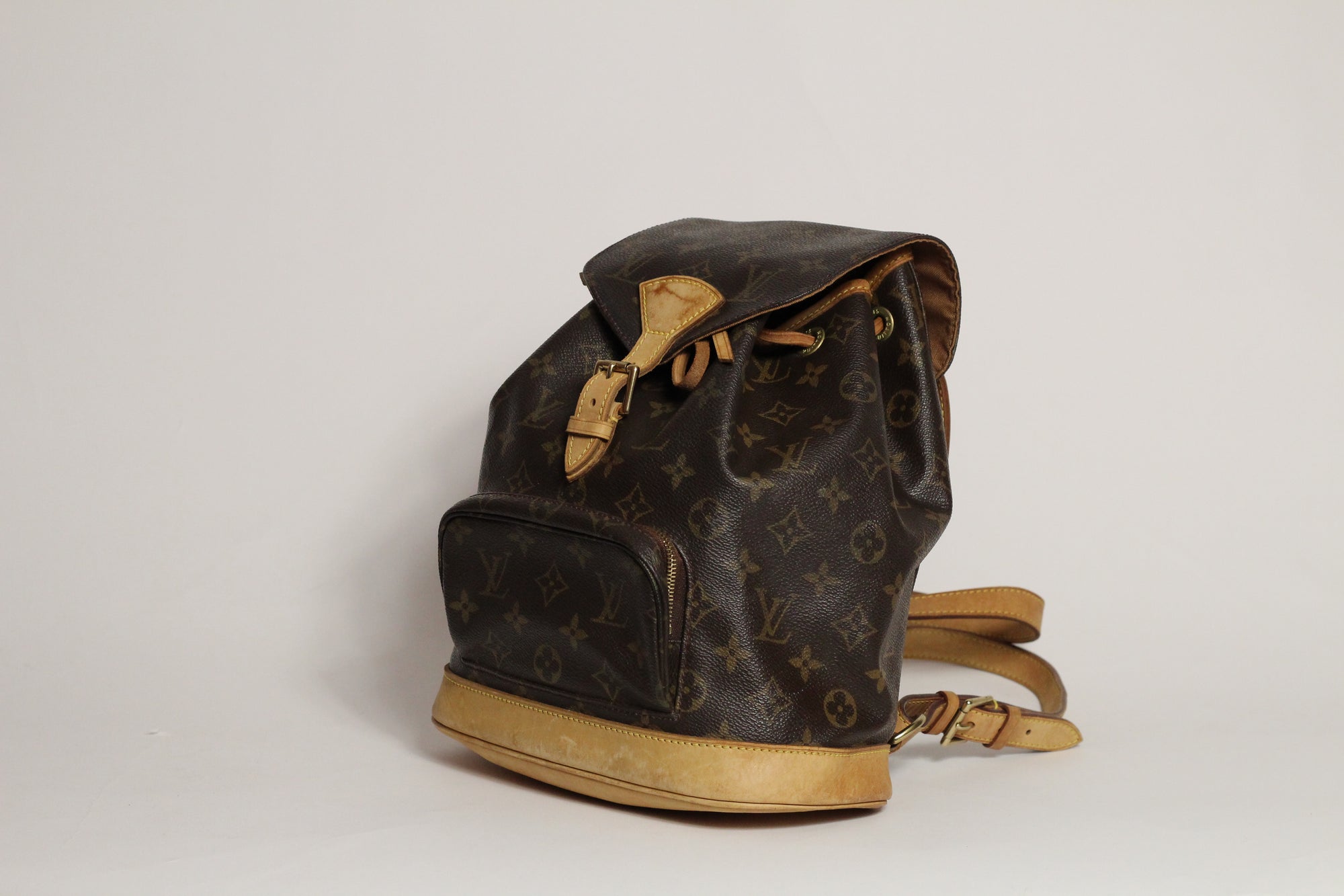 Louis Vuitton Montsouris MM