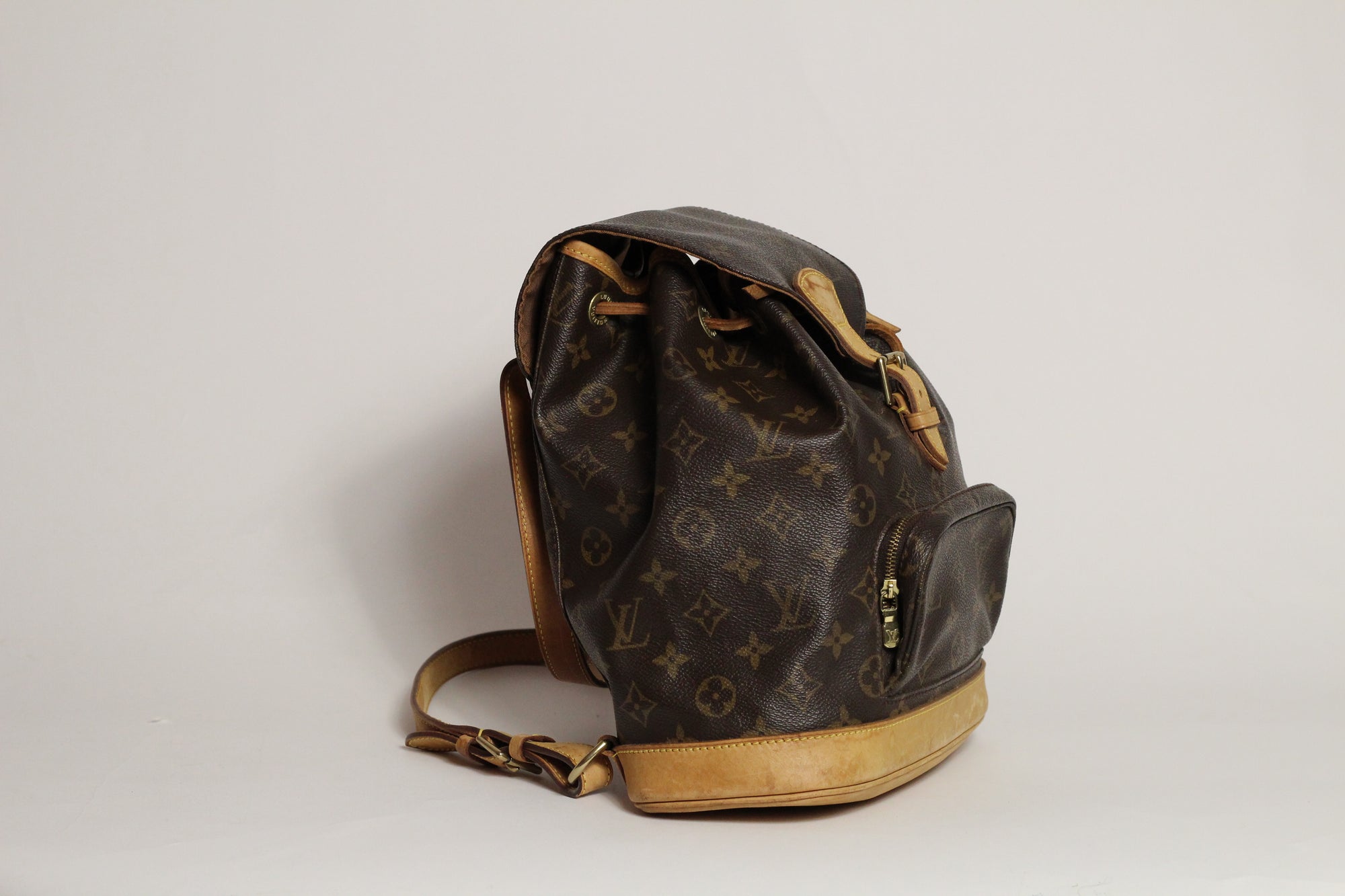 Louis Vuitton Montsouris MM