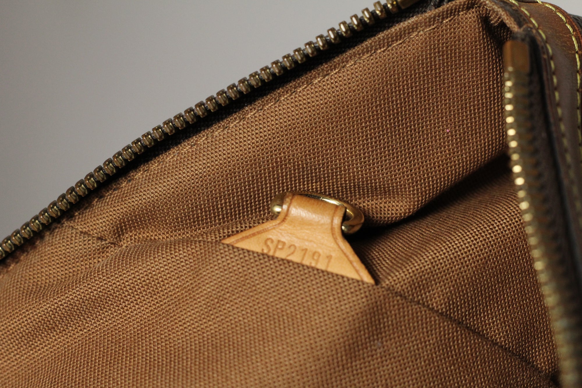 Louis Vuitton Tivoli GM
