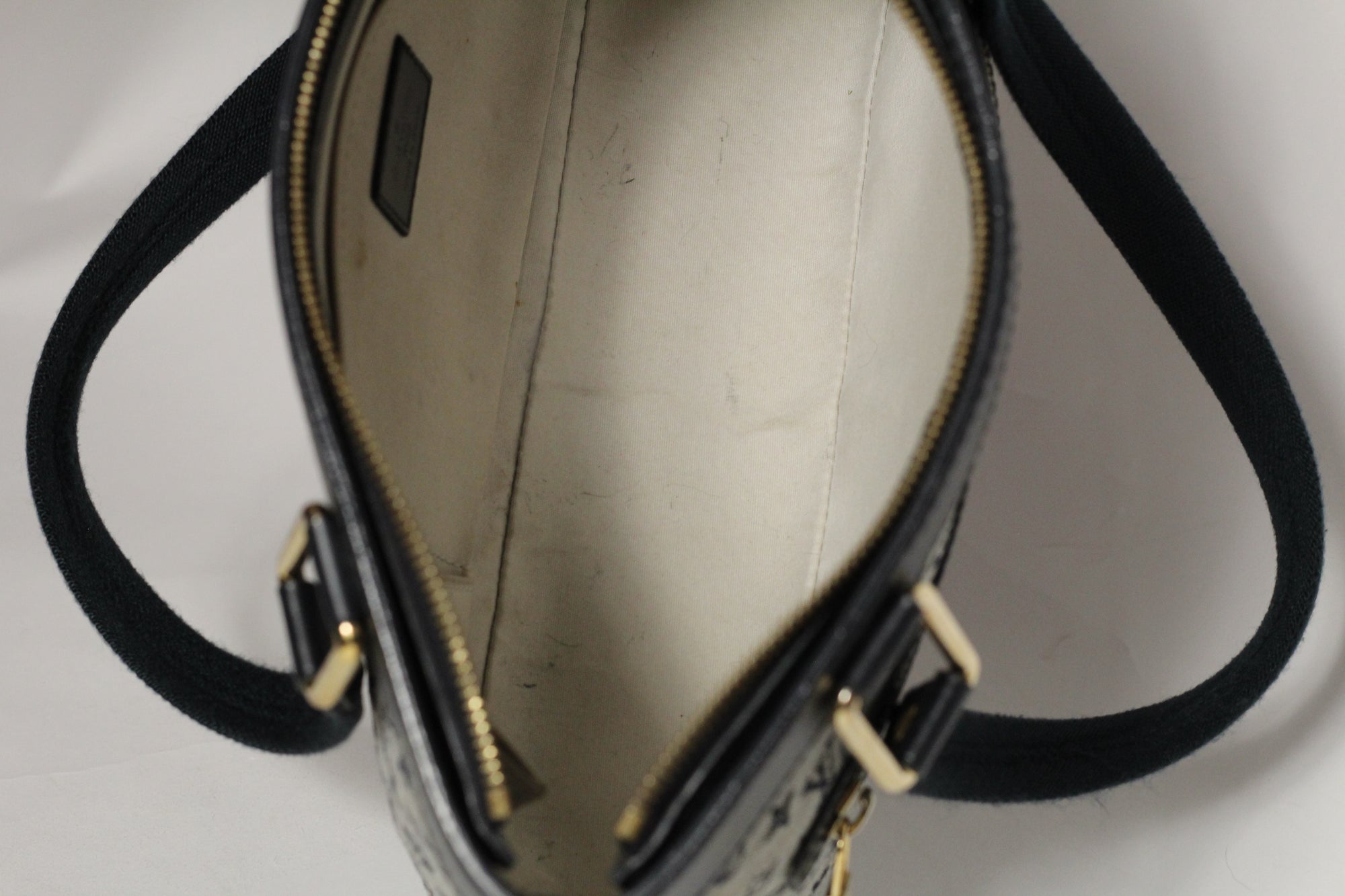 Louis Vuitton Mini Lucille PM