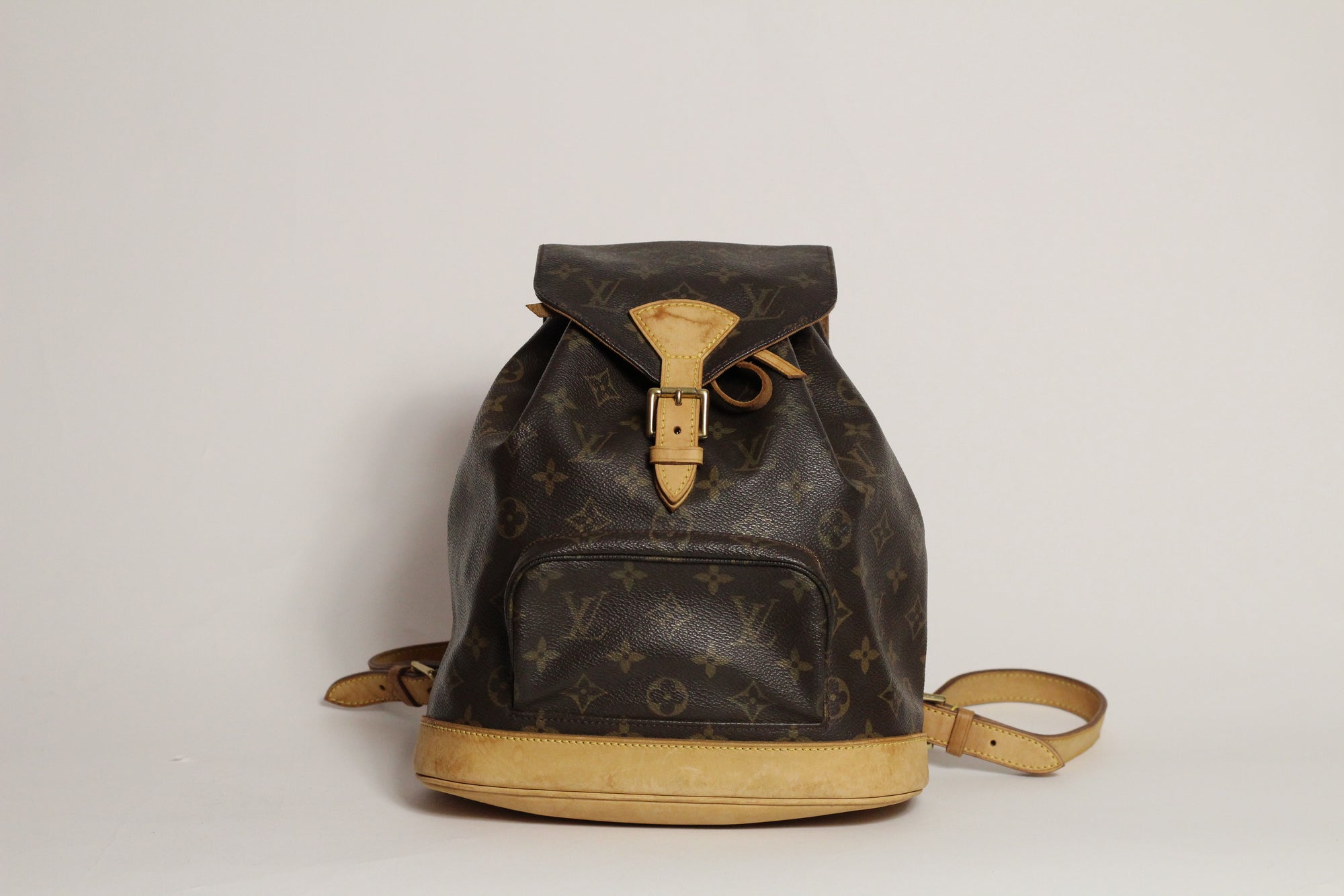 Louis Vuitton Montsouris MM