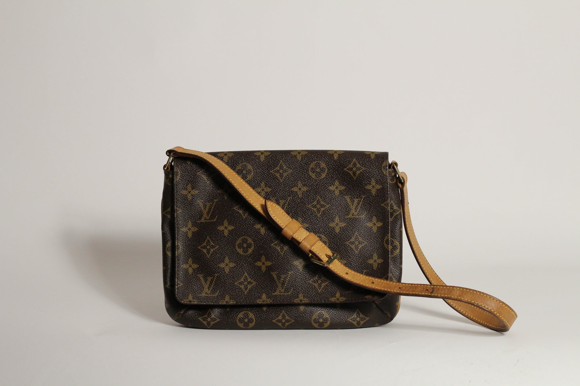 Louis Vuitton Musette Tango Short