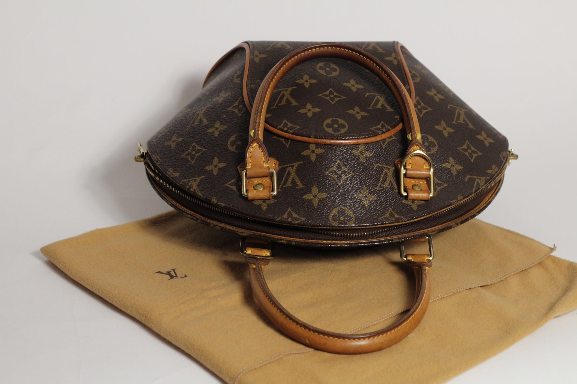 Louis Vuitton Ellipse PM