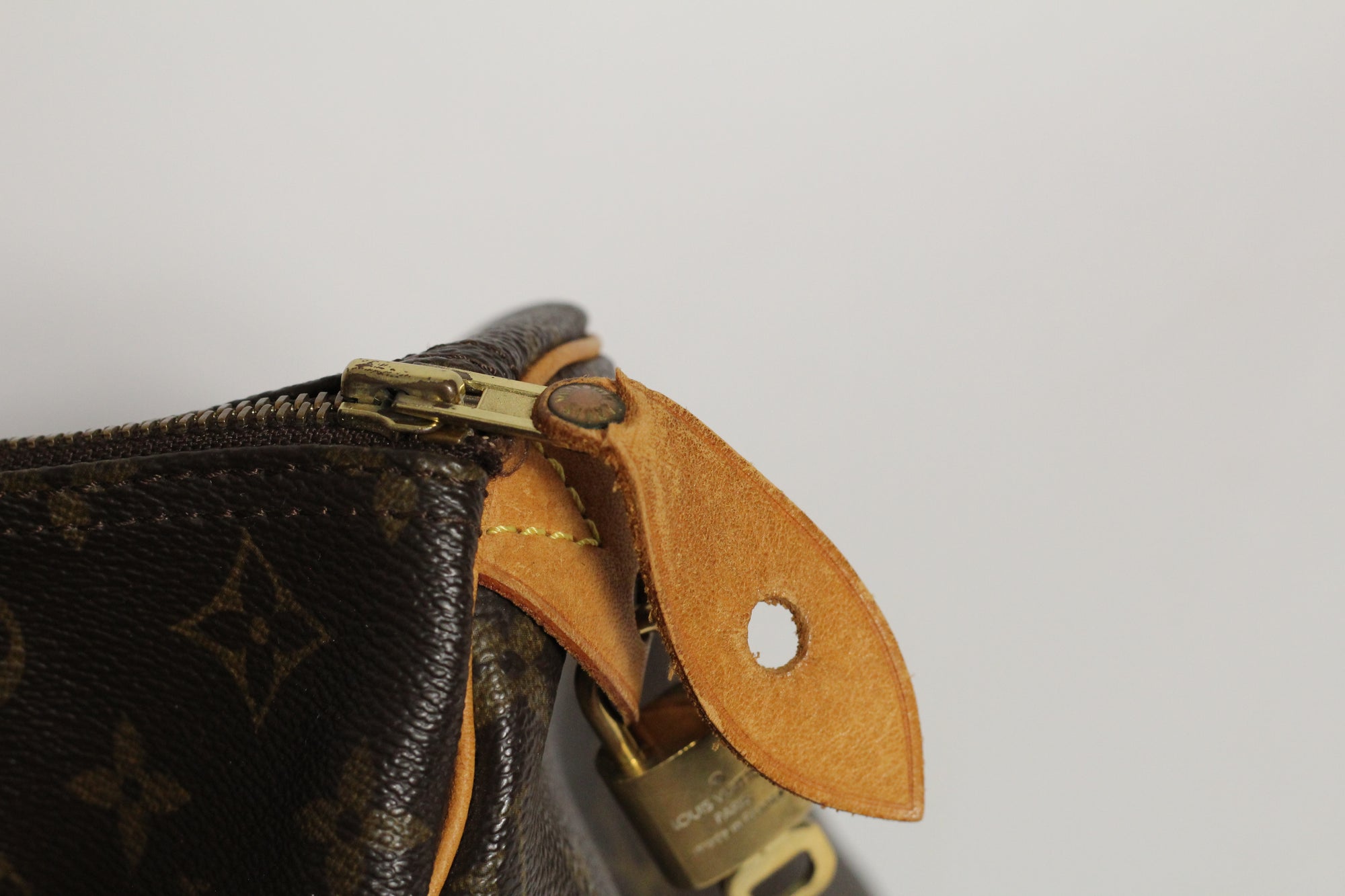 Louis Vuitton Speedy 30