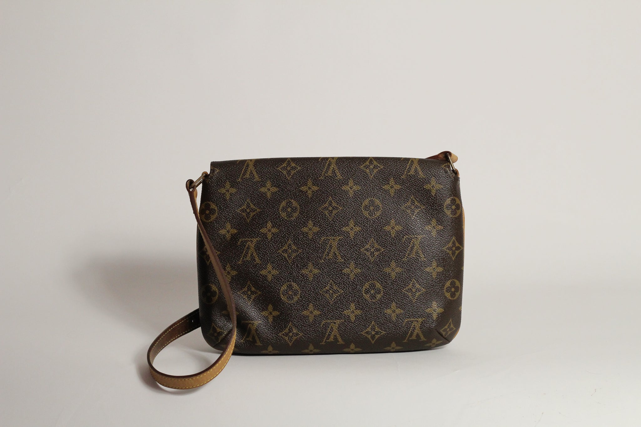 Louis Vuitton Musette Tango Short