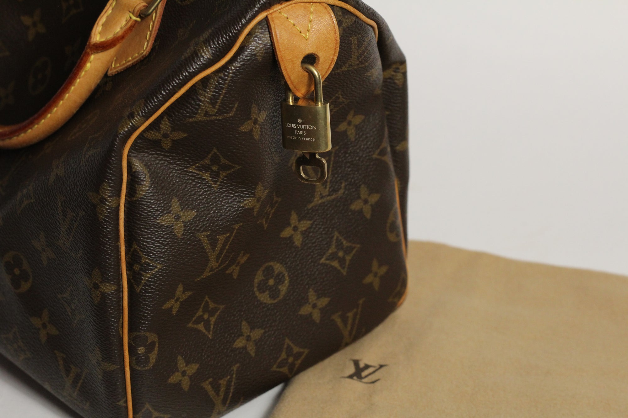 Louis Vuitton Speedy 30
