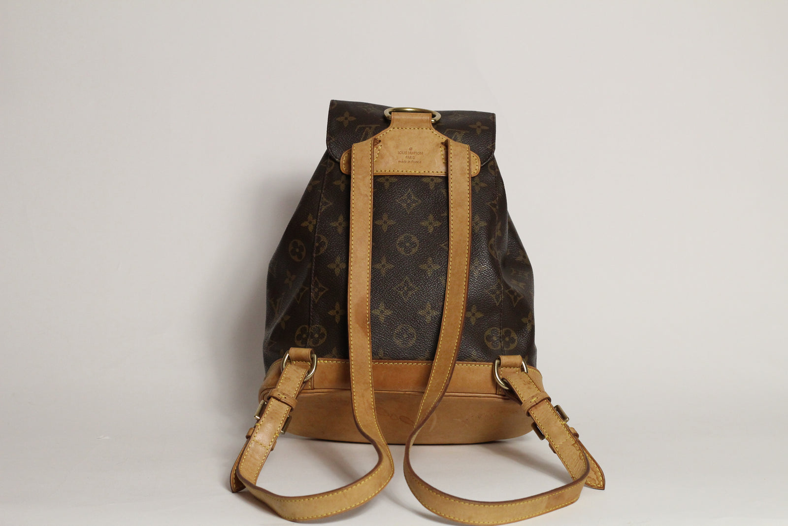Louis Vuitton Montsouris MM